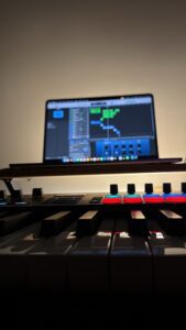 Midi w połączeniu z laptopem